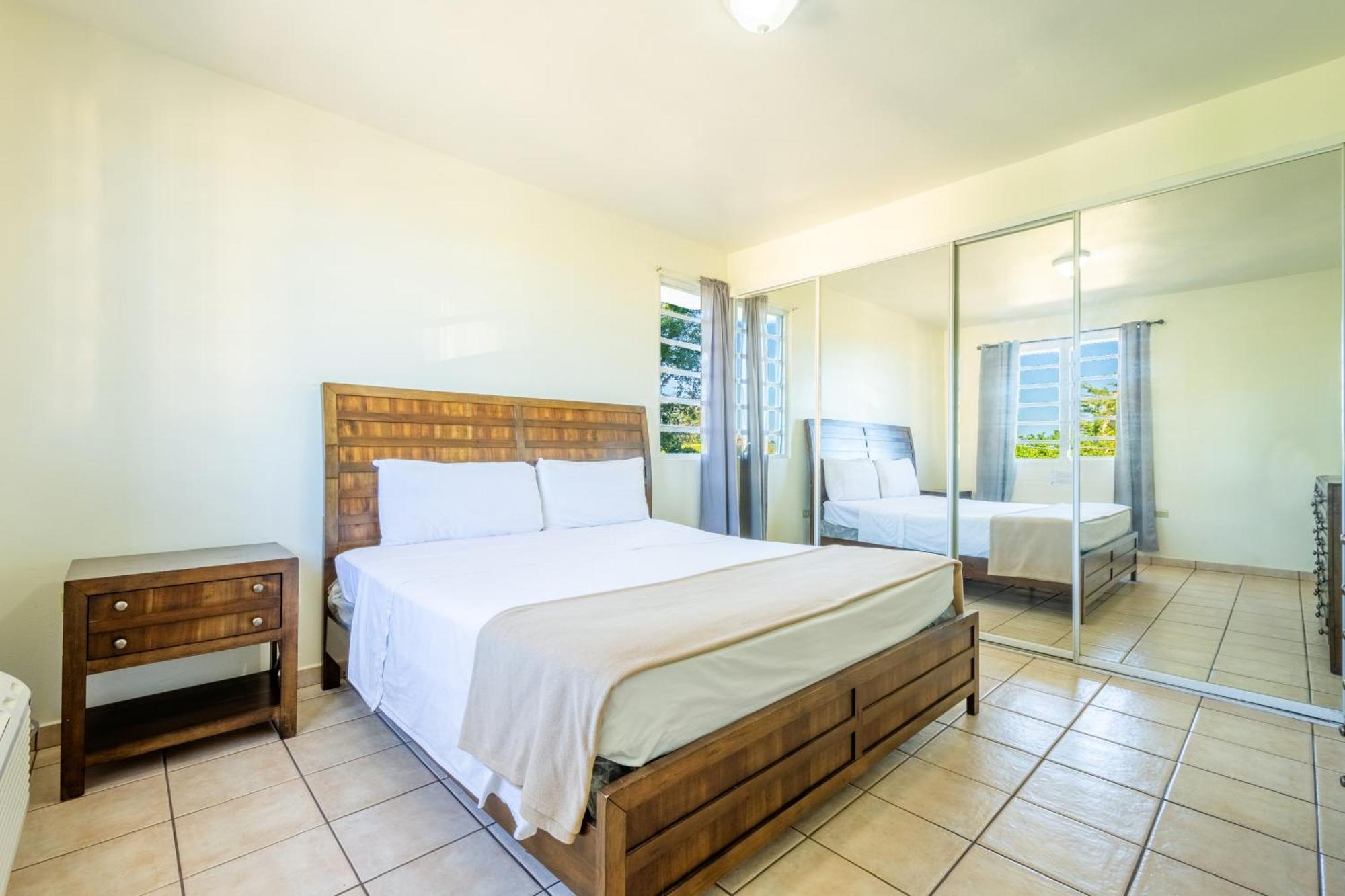בוקרון West Coast Inn'S מראה חיצוני תמונה
