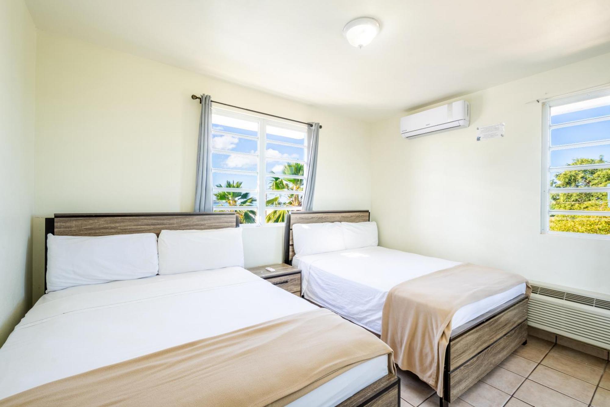 בוקרון West Coast Inn'S מראה חיצוני תמונה