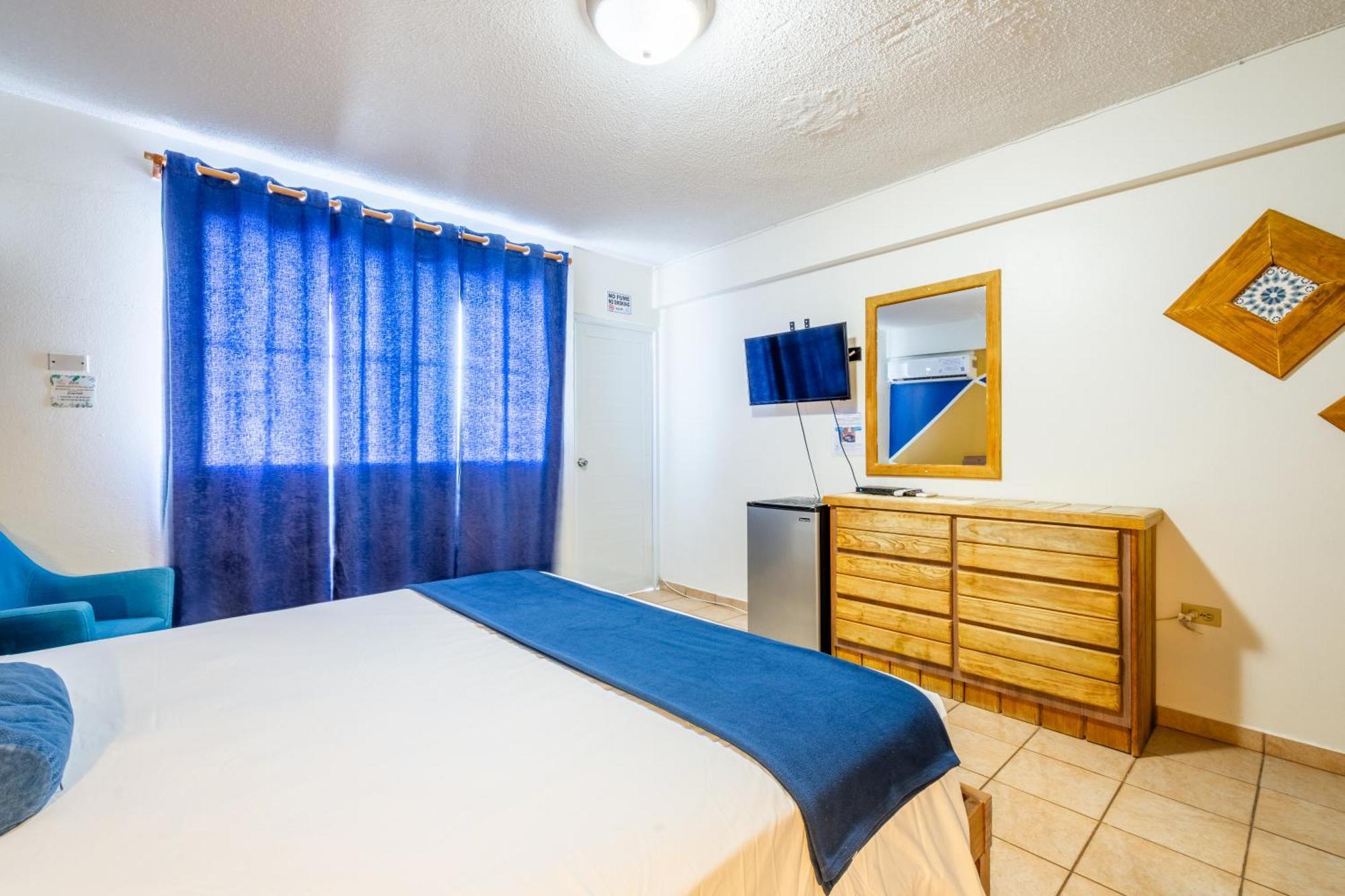 בוקרון West Coast Inn'S מראה חיצוני תמונה